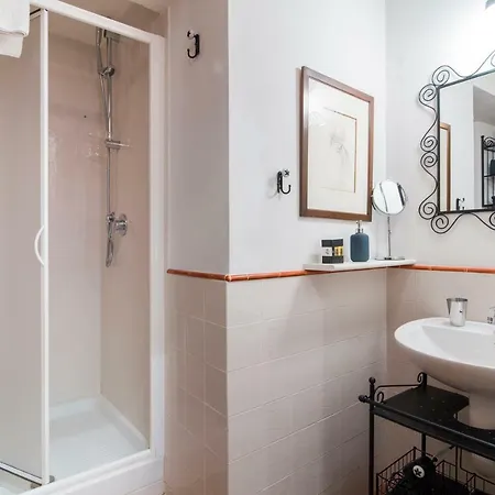 Apartment Via Delle Terme Flat